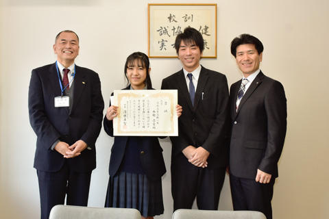 1811293.jpg