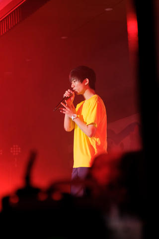 19082909.jpg