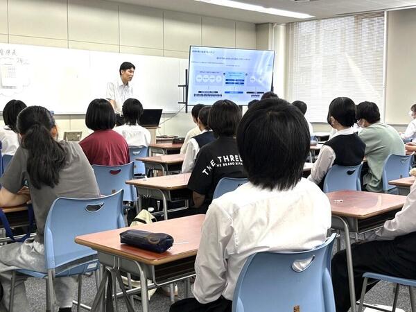 ようこそ先輩　谷嶋くん.jpg